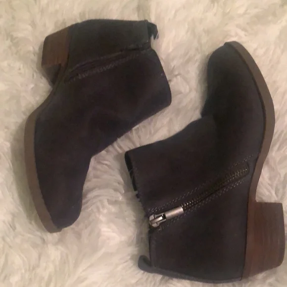 NWOT Women’s Slate Gray Ankle Boot by Carlos Santana - Picture 6 of 11